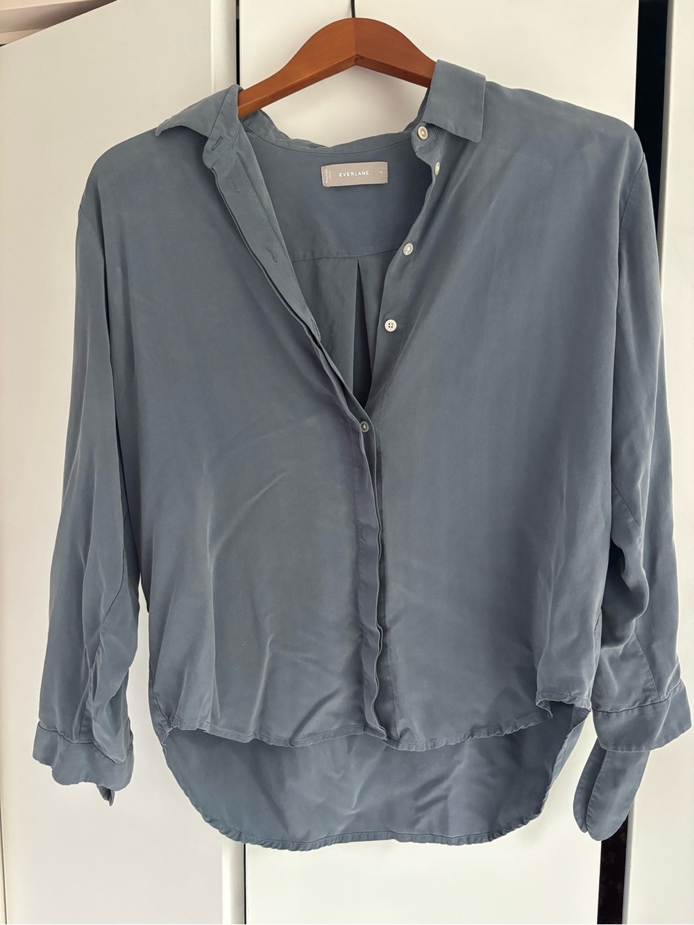100% silk Everlane Women's Slate Blue Relaxed Silk Button-Down Shirt with ties